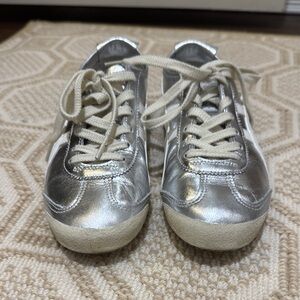 Silver Onitsuka Tigers Size 38